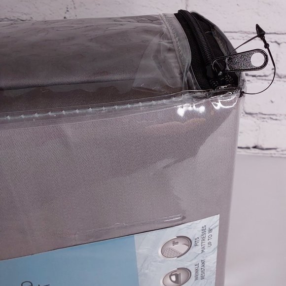 'AQ TEXTILES 'GRAYSON' LUXURY ULTRA COOL COTTON 700 THREAD COUNT KING SHEET SET - Picture 14 of 16